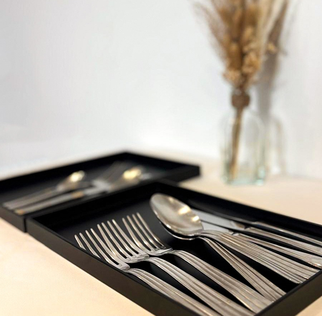 Plateau à couverts professionnel pour room service et dressage